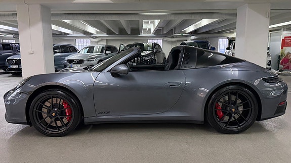 Porsche 911 Targa 4 GTS 4 of 5