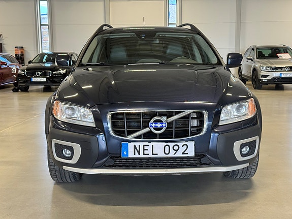 Volvo XC70 2 of 5