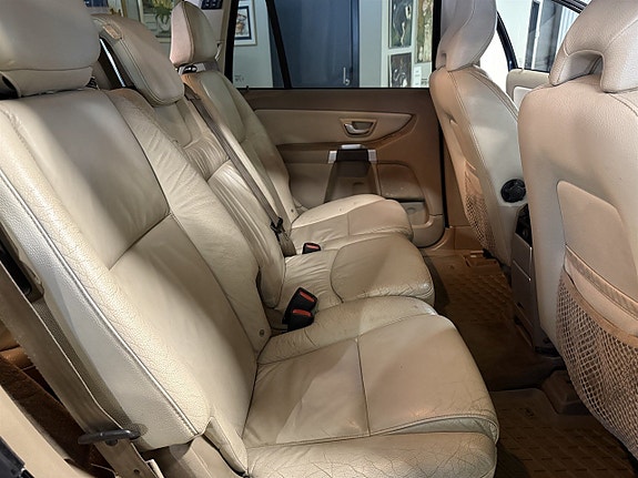 Volvo XC90 8 of 11