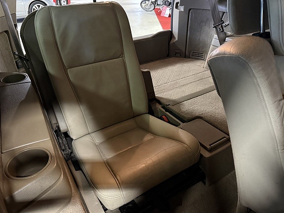Volvo XC90 7 of 11