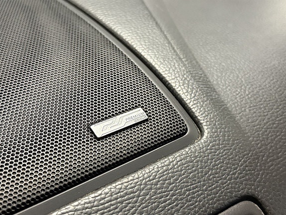Volvo XC90 11 of 11