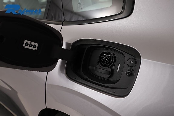 Volvo ES90 19 of 25
