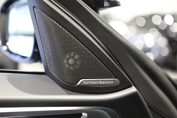 BMW i4 13 of 16