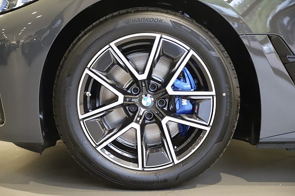 BMW i4 4 of 5