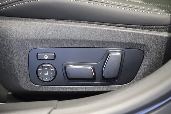 BMW i4 9 of 16