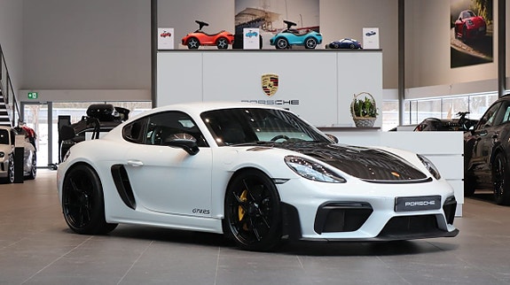 Porsche 718 Cayman GT4 RS