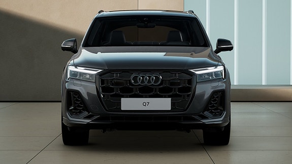 Audi Q7 2 of 5