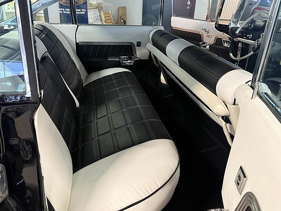 Cadillac Deville 11 of 19
