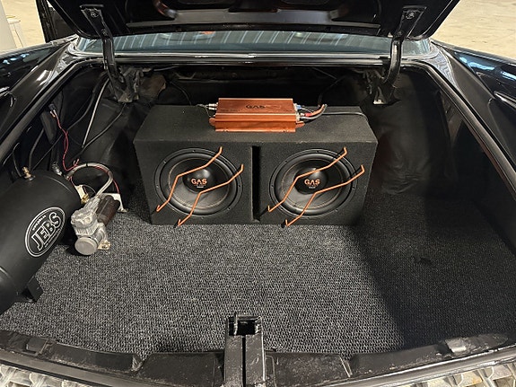 Cadillac Deville 16 of 19
