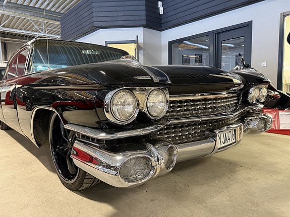 Cadillac Deville 18 of 19