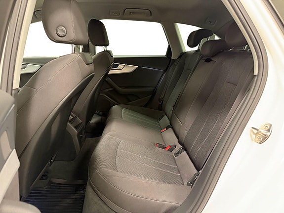 Audi A4 12 of 27