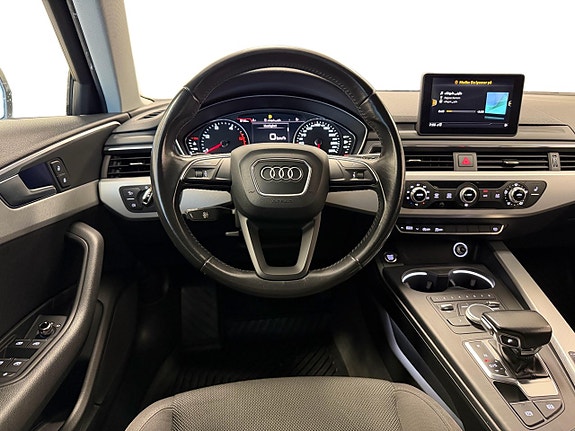 Audi A4 10 of 27