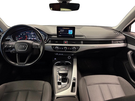 Audi A4 9 of 27