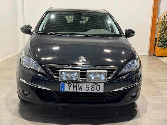 Peugeot 308 8 of 16