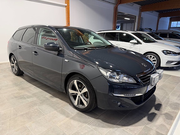 Peugeot 308 7 of 16