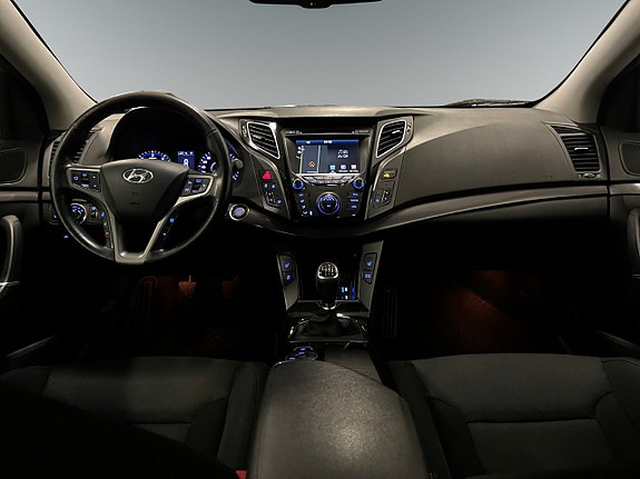 Hyundai i40 8 of 25