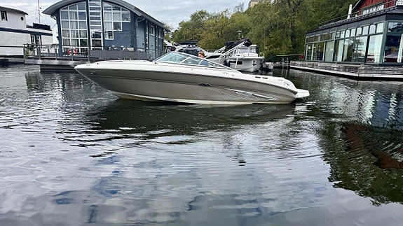Sea Ray 220 Sunsport 2006 Mercruiser 5.0 MPI -06