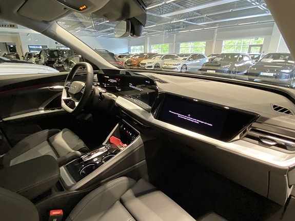 Audi Q5 11 of 19