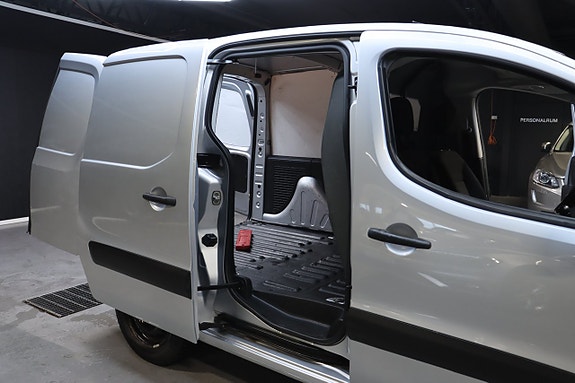 Peugeot Partner 9 of 17