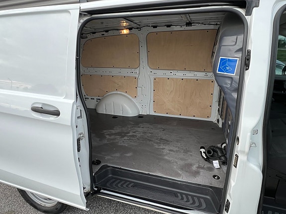 Mercedes-Benz eVito 111 12 of 12