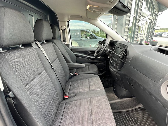Mercedes-Benz eVito 111 9 of 12