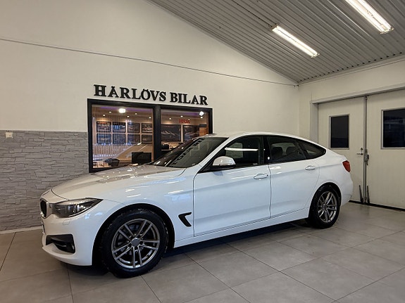 BMW 320 3 of 20