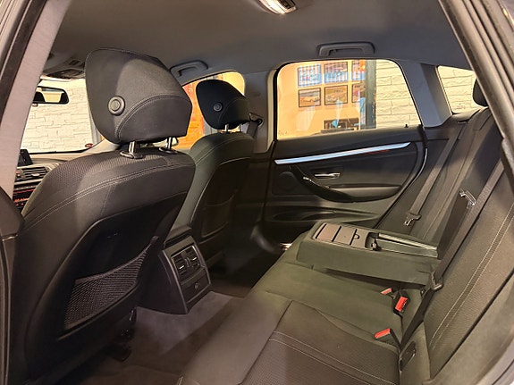 BMW 320 15 of 20