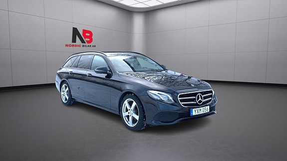 Mercedes-Benz E220 2 of 5