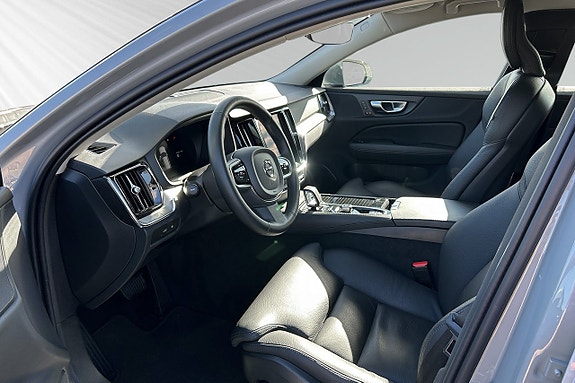 Volvo V60 7 of 12