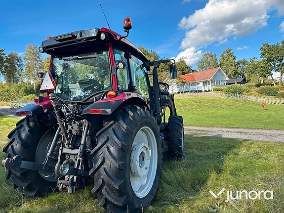 Traktor med lastare - Valtra, A134 12 of 30