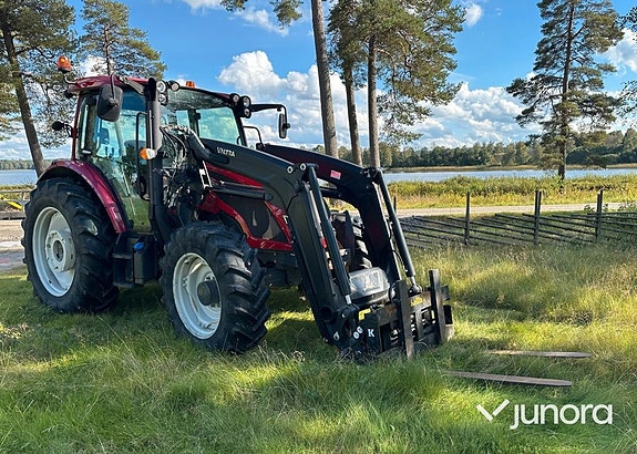 Traktor med lastare - Valtra, A134 10 of 30