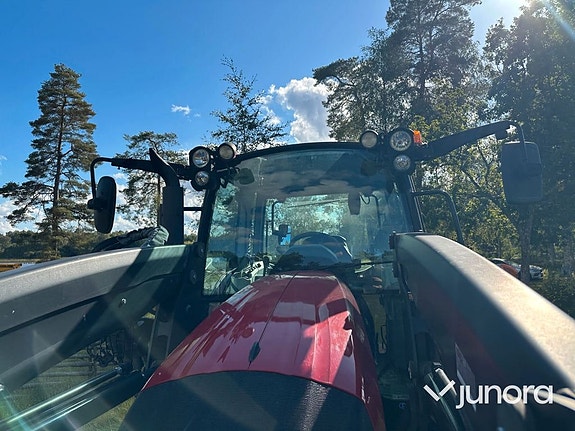 Traktor med lastare - Valtra, A134 23 of 30