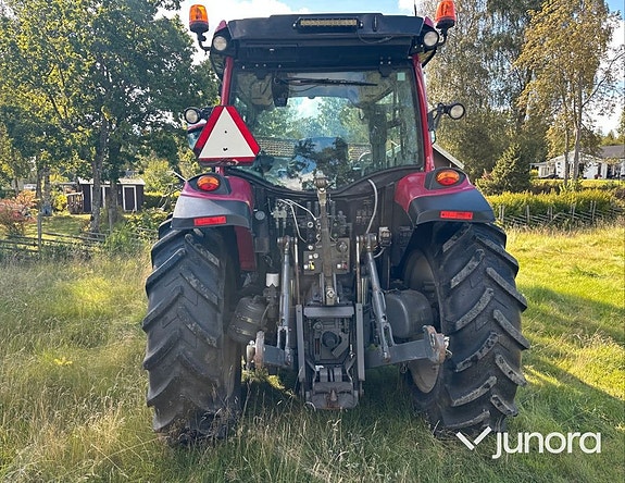 Traktor med lastare - Valtra, A134 6 of 30