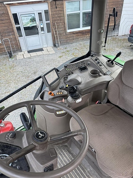 John Deere 6140R med Trima 5.1P-Lastare 5 of 5