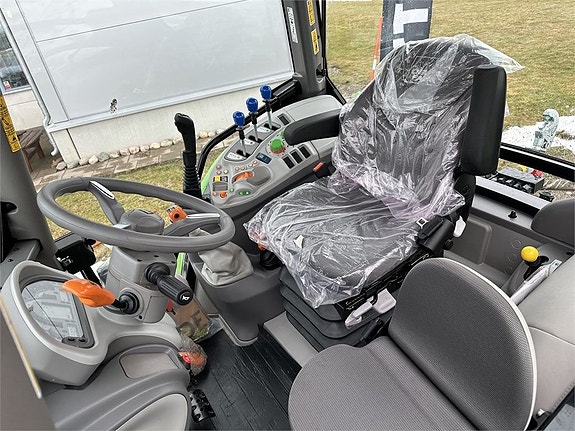 Deutz-Fahr 5125GS 9 of 13