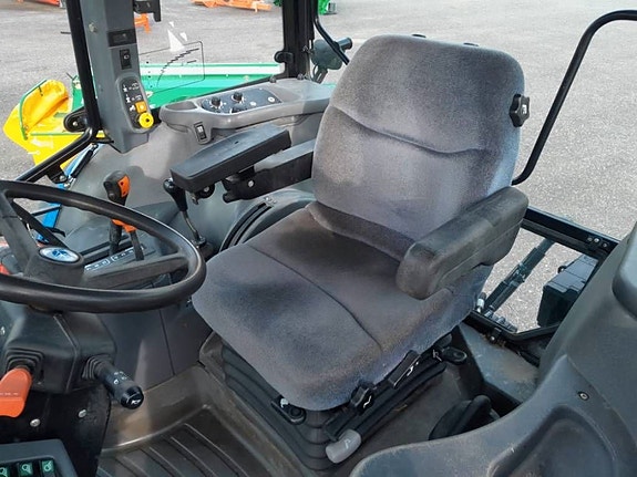 New Holland TS 115 Turbo 5 of 6
