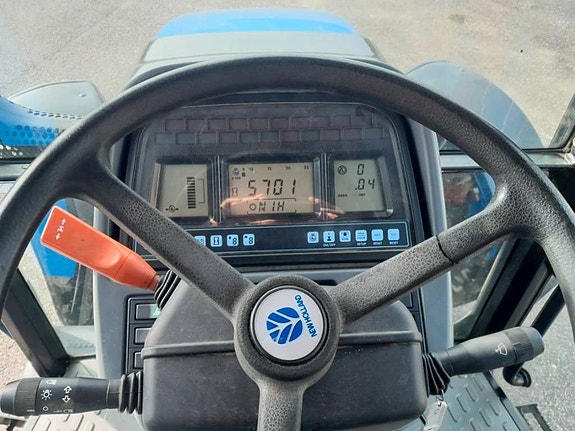 New Holland TS 115 Turbo 4 of 6