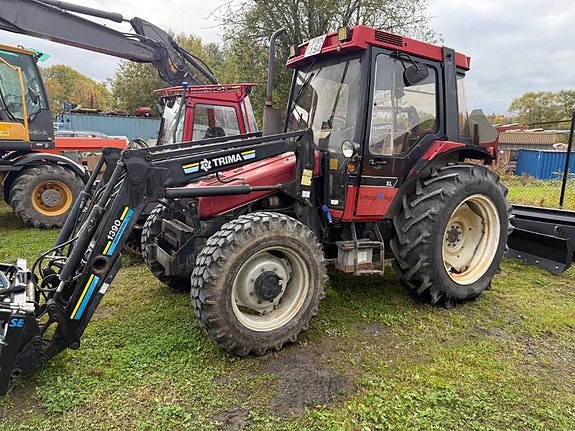 Case IH 695 AXL och tillbehör
