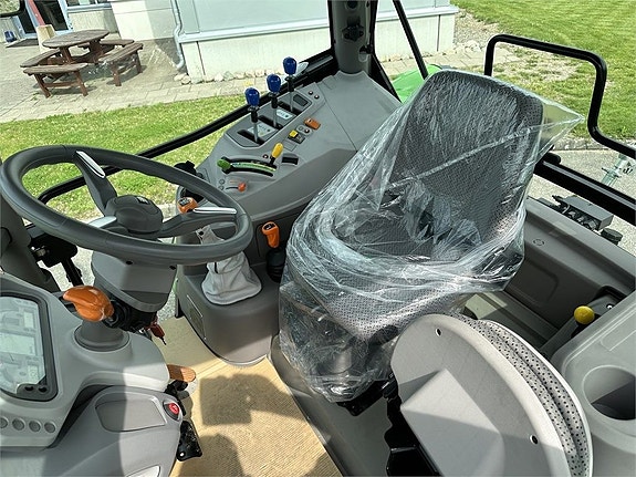 Deutz-Fahr 5105 Keyline 10 of 17
