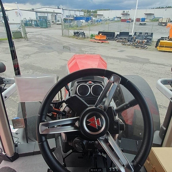 Massey Ferguson 8S.265 Dyna-VT i lager 7 of 7