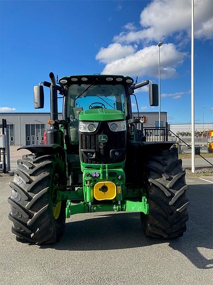 John Deere 6215R 4 of 9