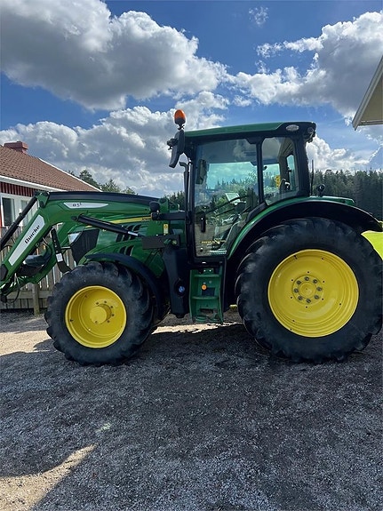 John Deere 6130R TRAKTOR