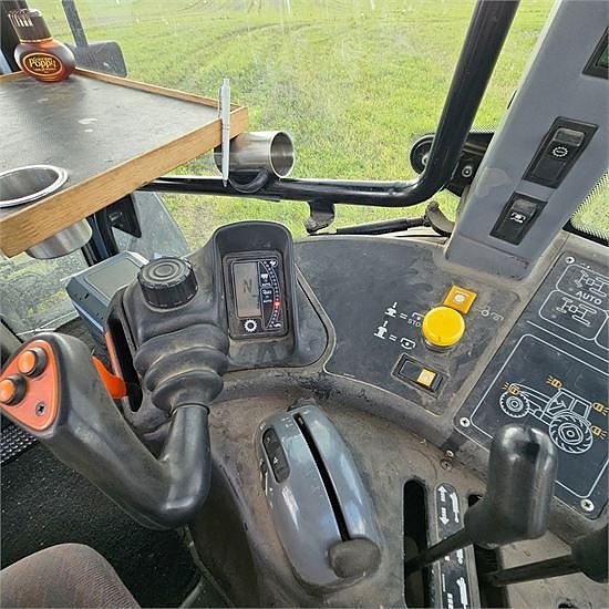 New Holland TM165 10 of 30