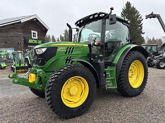 John Deere 6130R med frontlyft/PTO