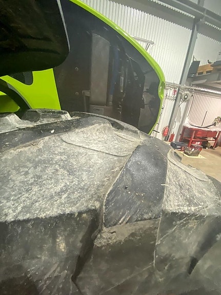 CLAAS Axion 930 16 of 20