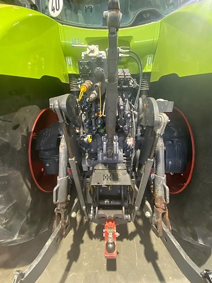 CLAAS Axion 930 9 of 20