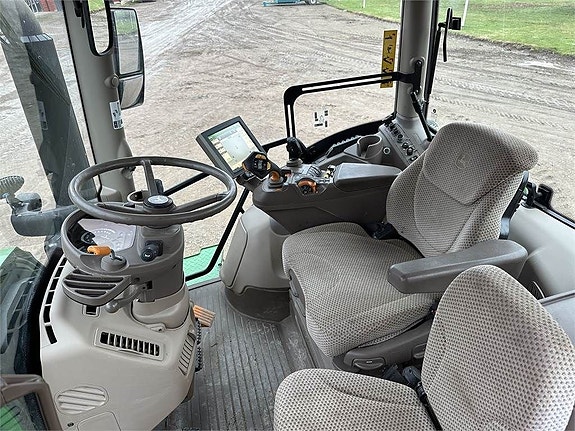 John Deere 6250R 2 of 8