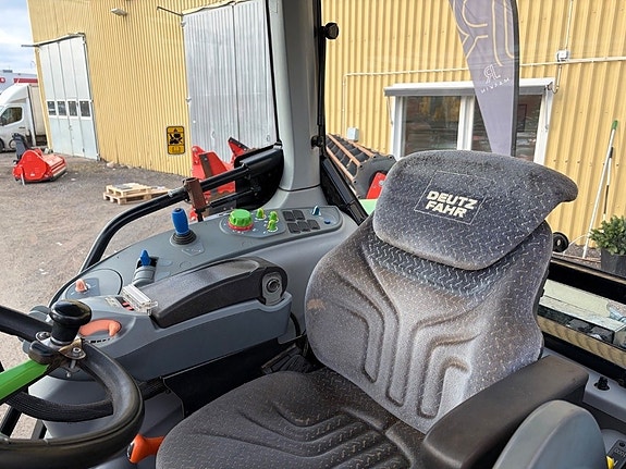 Deutz-Fahr Agrofarm 420 TTV 4 of 7