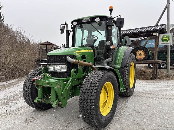 John Deere 6430