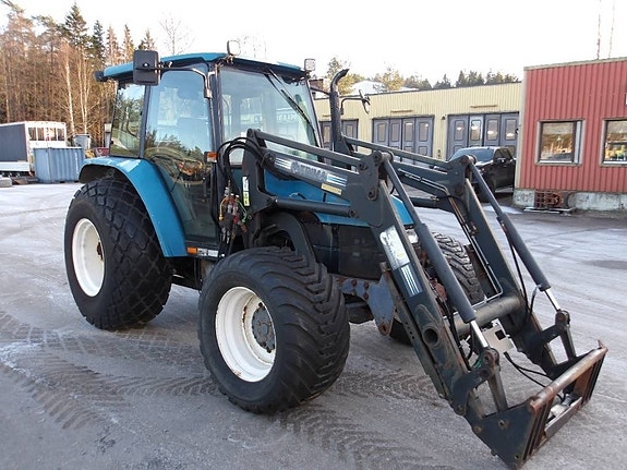 New Holland TL 90 2 of 8